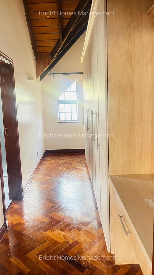 5 Bed Townhouse with En Suite in Lavington - 12