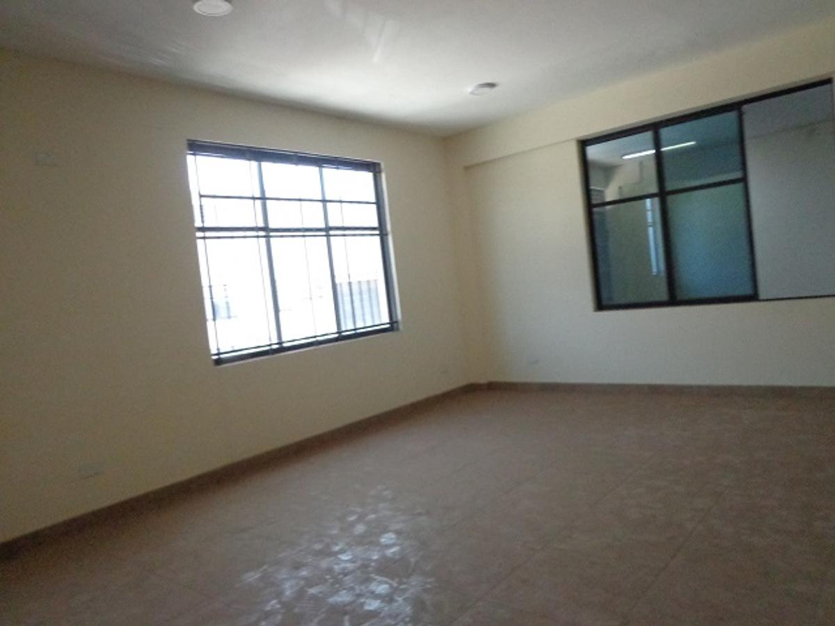 Warehouse with Service Charge Included in Mombasa Road - 9