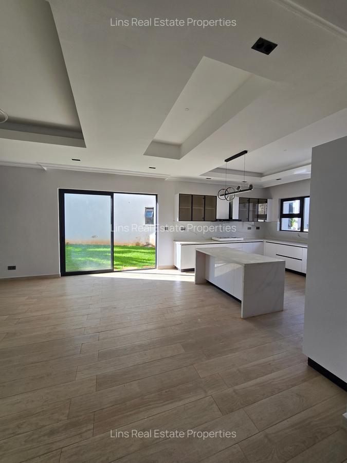 5 Bed Townhouse with En Suite in Lavington - 4