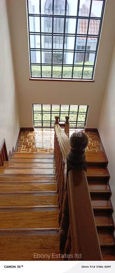 4 Bed Townhouse with En Suite in Lavington - 9