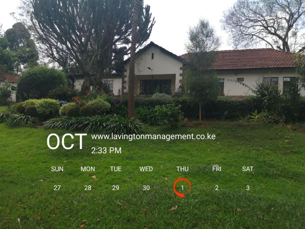 4 Bed House with En Suite at Lavington Green - 1