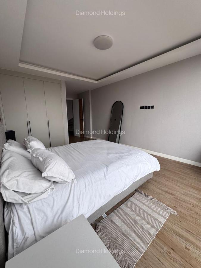 Serviced 3 Bed Apartment with En Suite in Brookside - 15