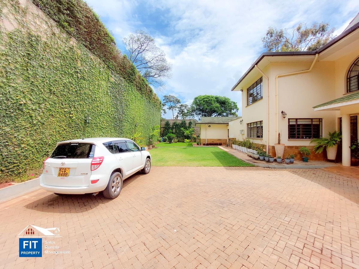 5 Bed House with En Suite at Nairobi - 2