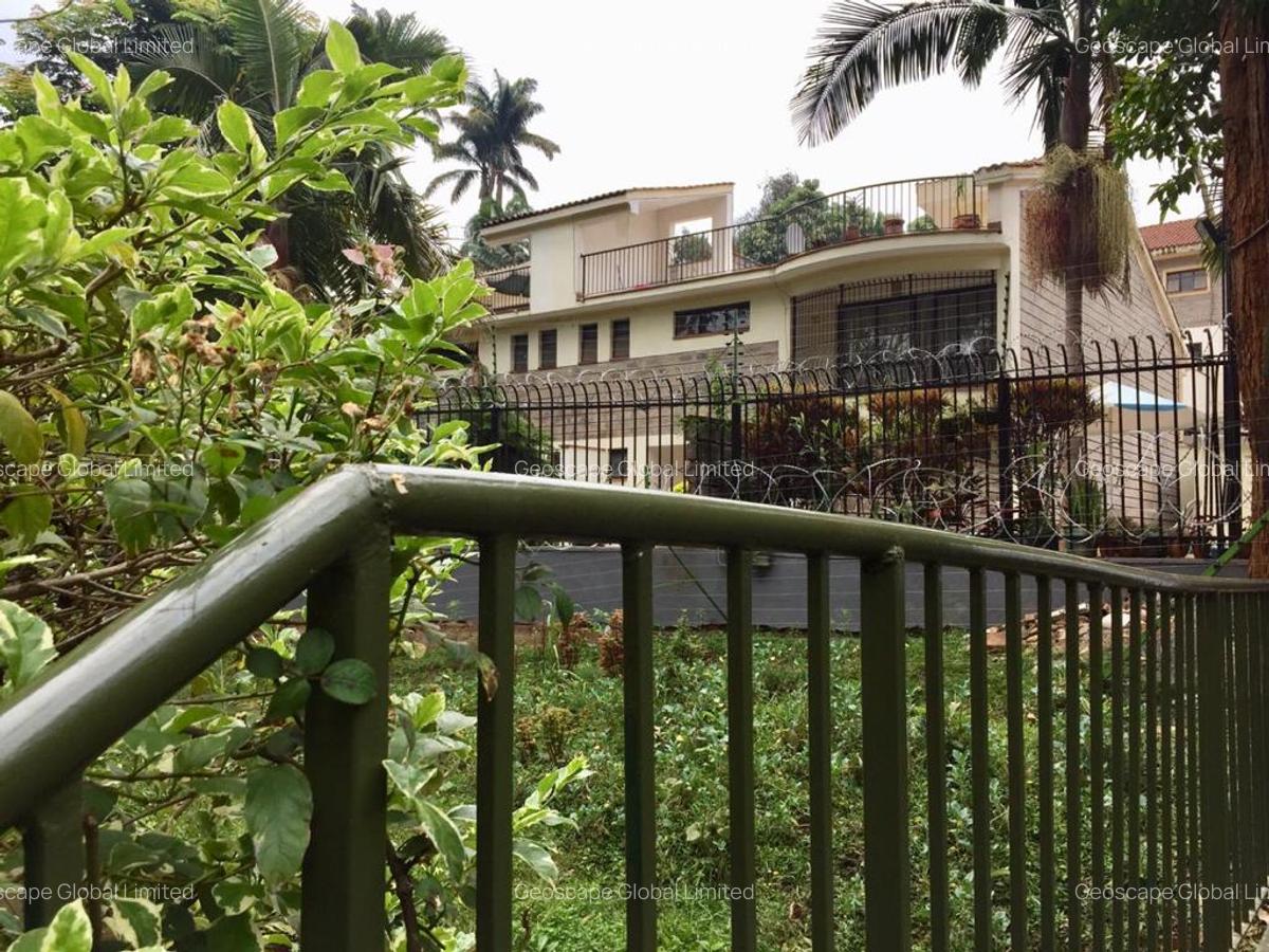 4 Bed House with En Suite in Spring Valley - 9