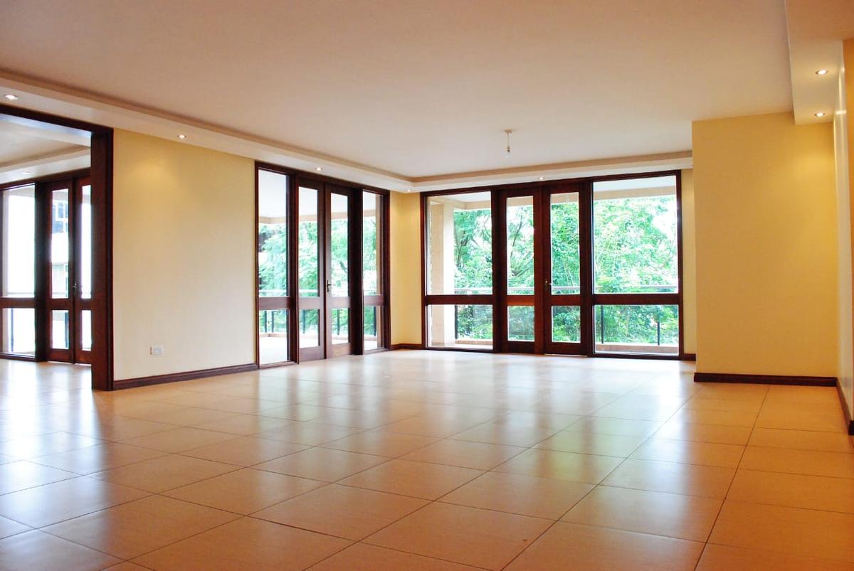 3 Bed Apartment with En Suite in Riverside - 6