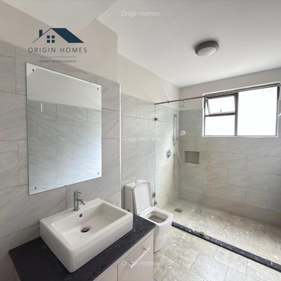 3 Bed Apartment with En Suite at Lavington - 7