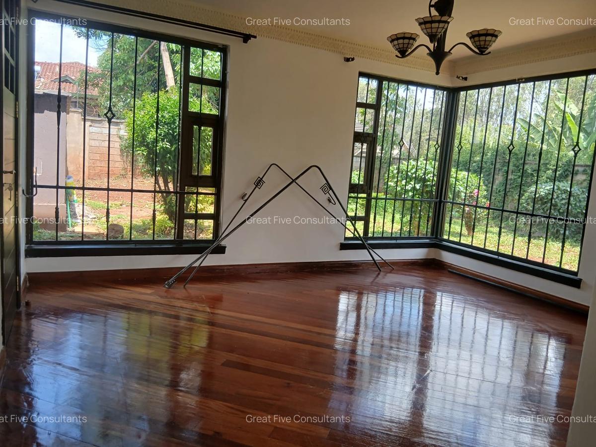 5 Bed House with En Suite in Runda - 7