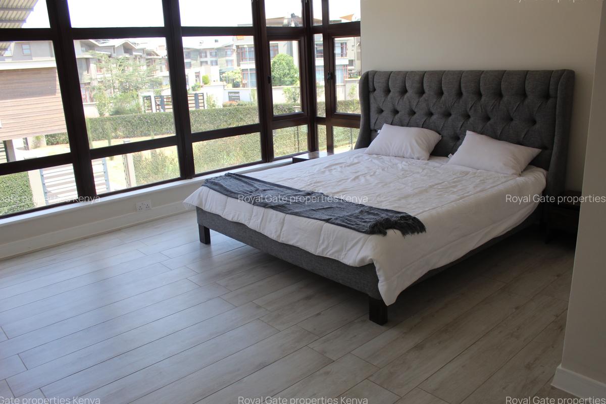 4 Bed Townhouse with En Suite at Near Wilson Airport - 13