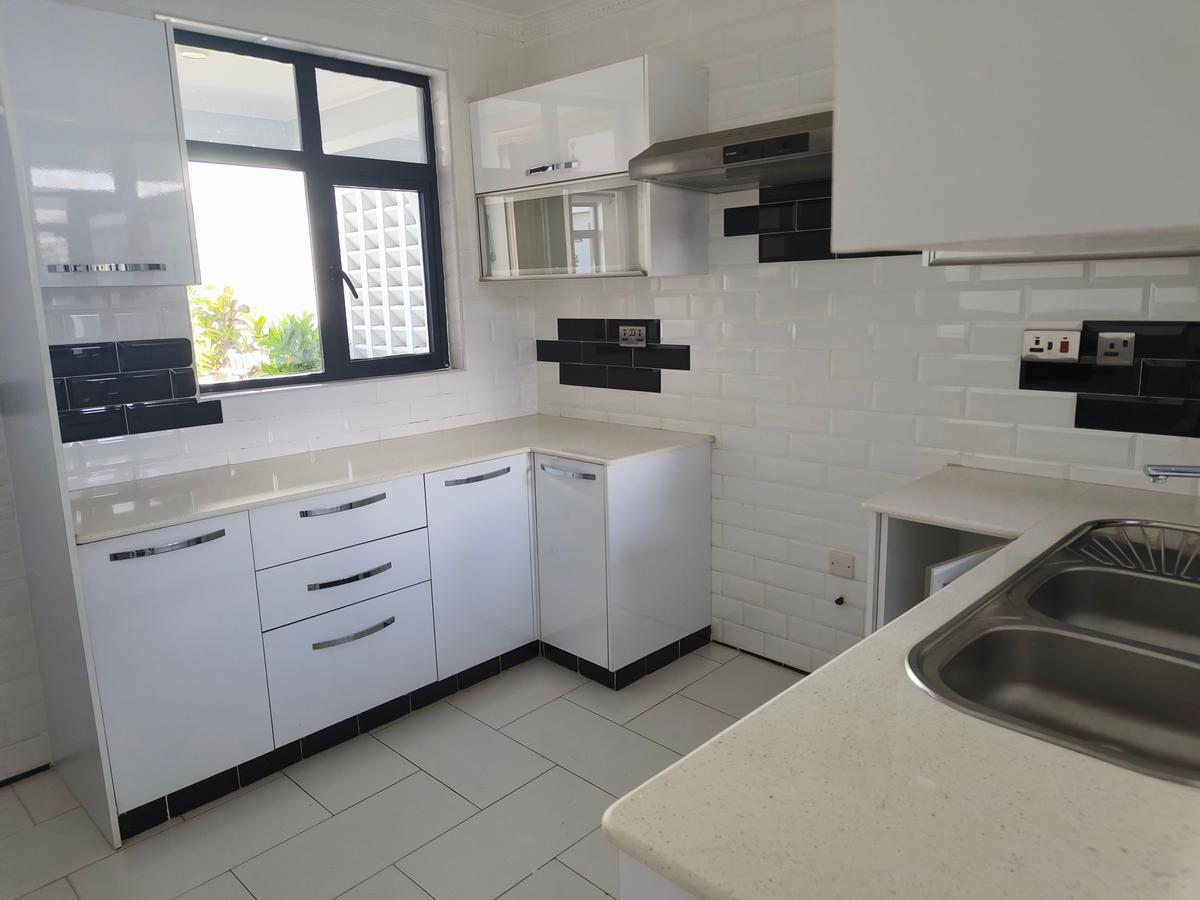 4 Bed Townhouse with En Suite at North Muthaiga - 5