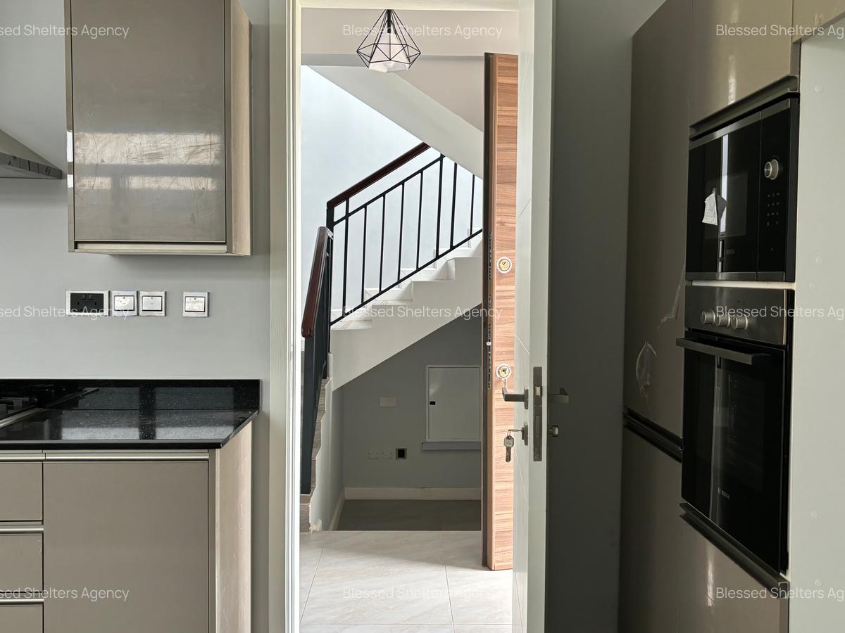 4 Bed Villa with En Suite in Kiambu Road - 8