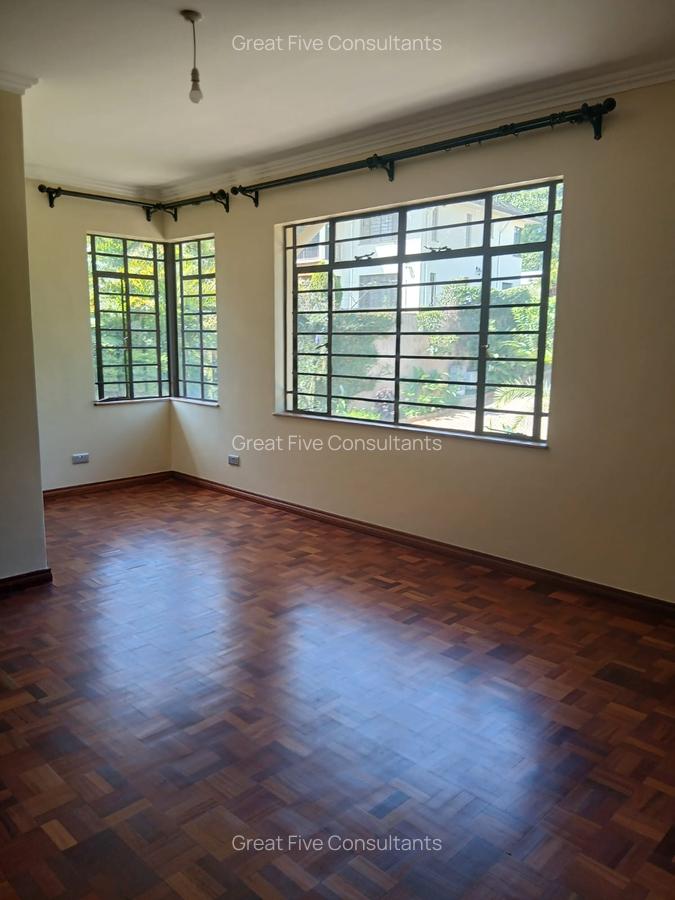 5 Bed Villa with En Suite in Westlands Area - 11