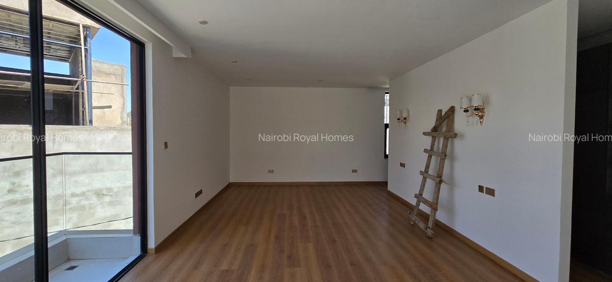 5 Bed Townhouse with En Suite at Lavington Road - 18