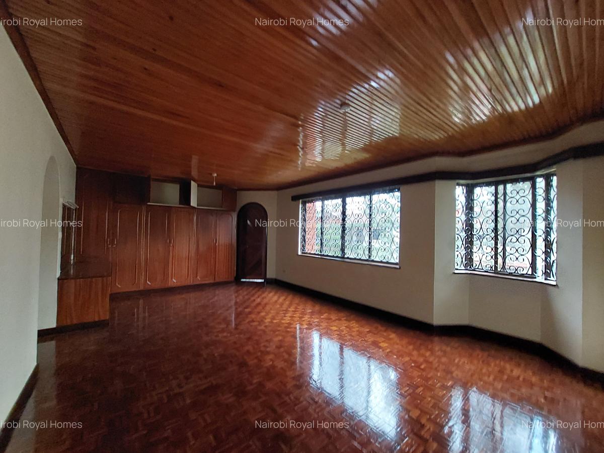 6 Bed Townhouse with En Suite at Algeyo 66 - 19