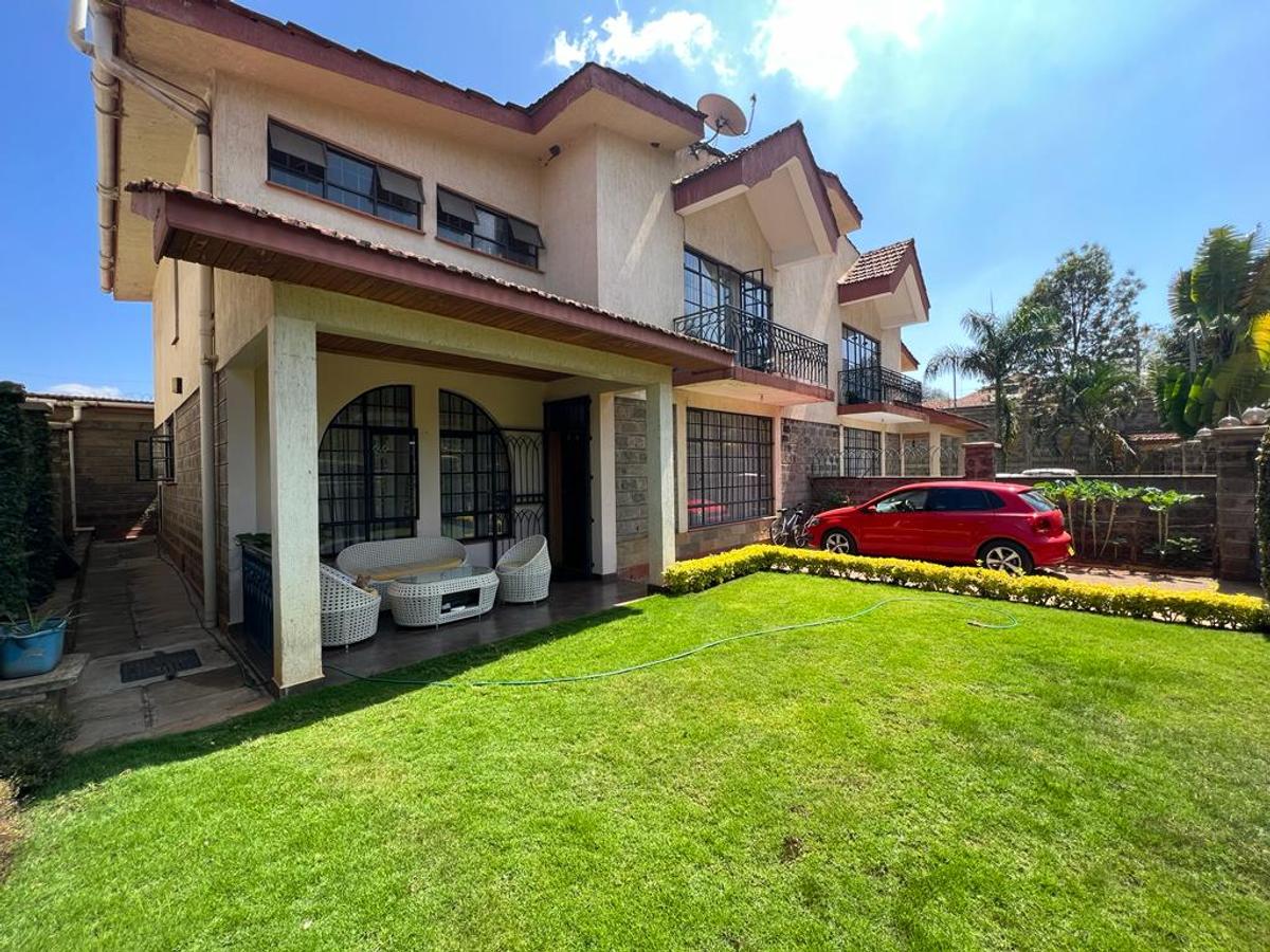 4 Bed Townhouse with En Suite in Lavington - 1