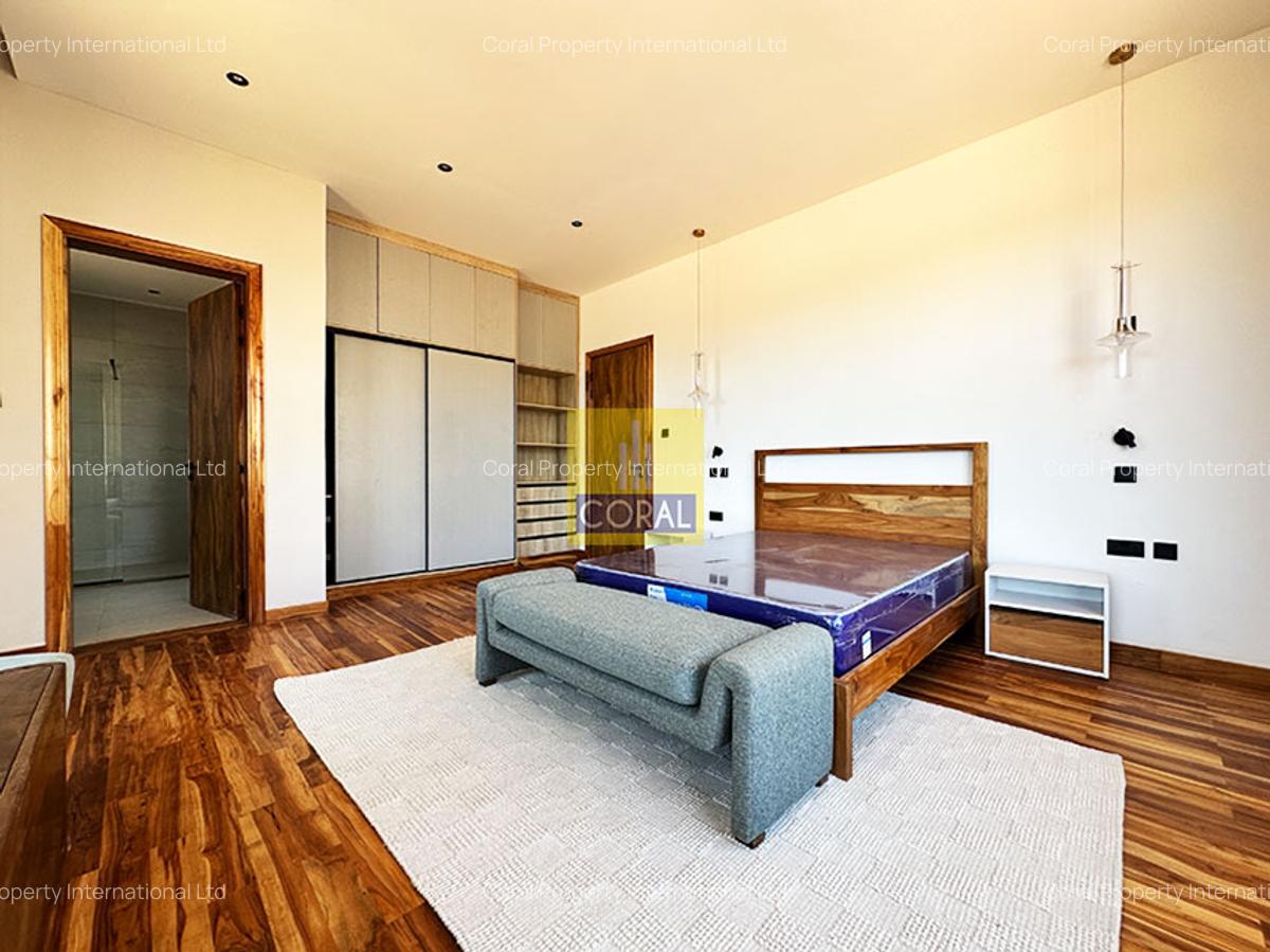 4 Bed Townhouse with Swimming Pool in Loresho - 13