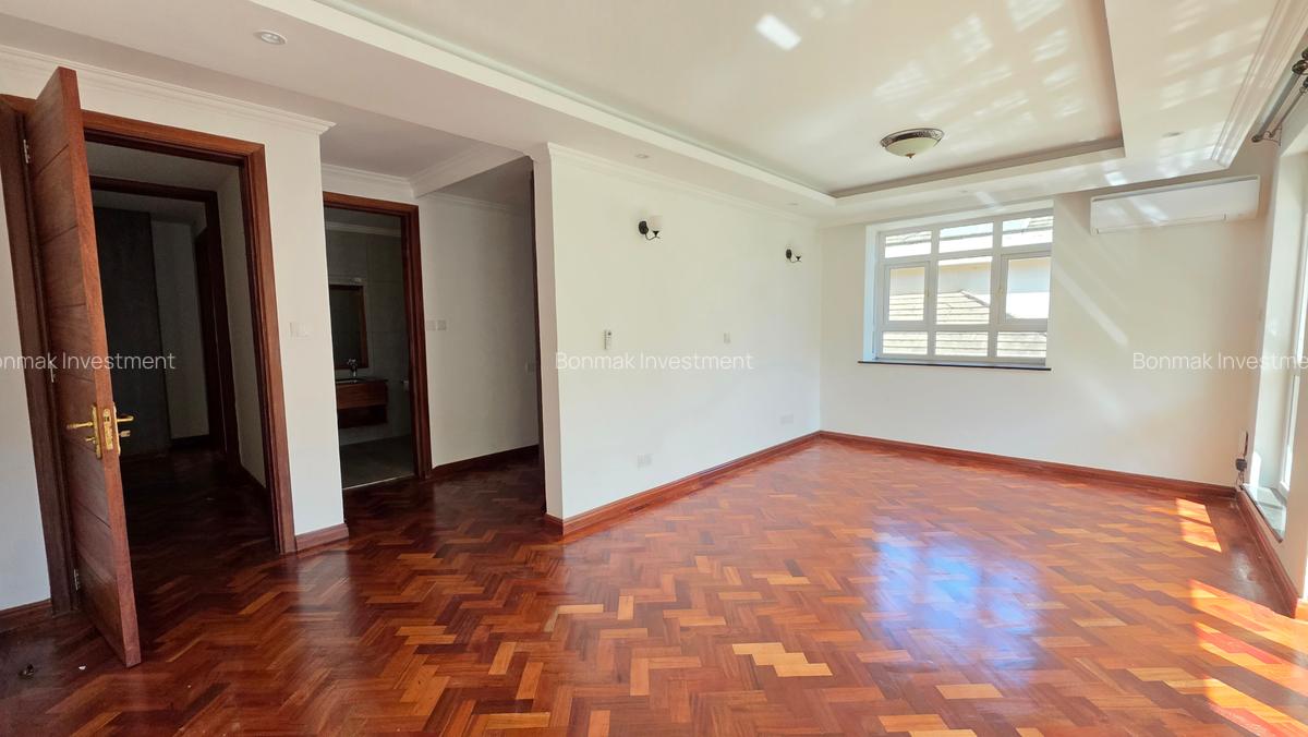 5 Bed Townhouse with En Suite at Chalbi Drive - 17