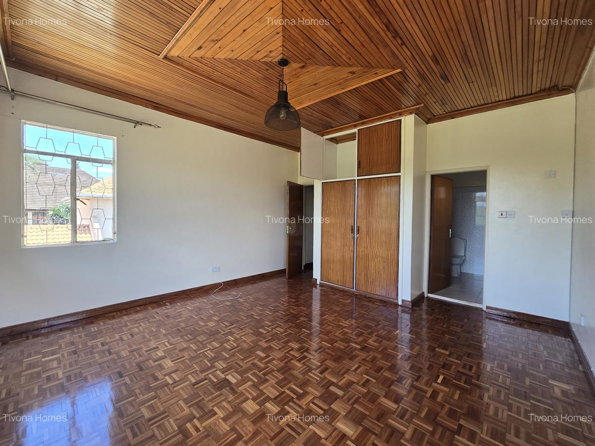 4 Bed House with En Suite in Runda - 8