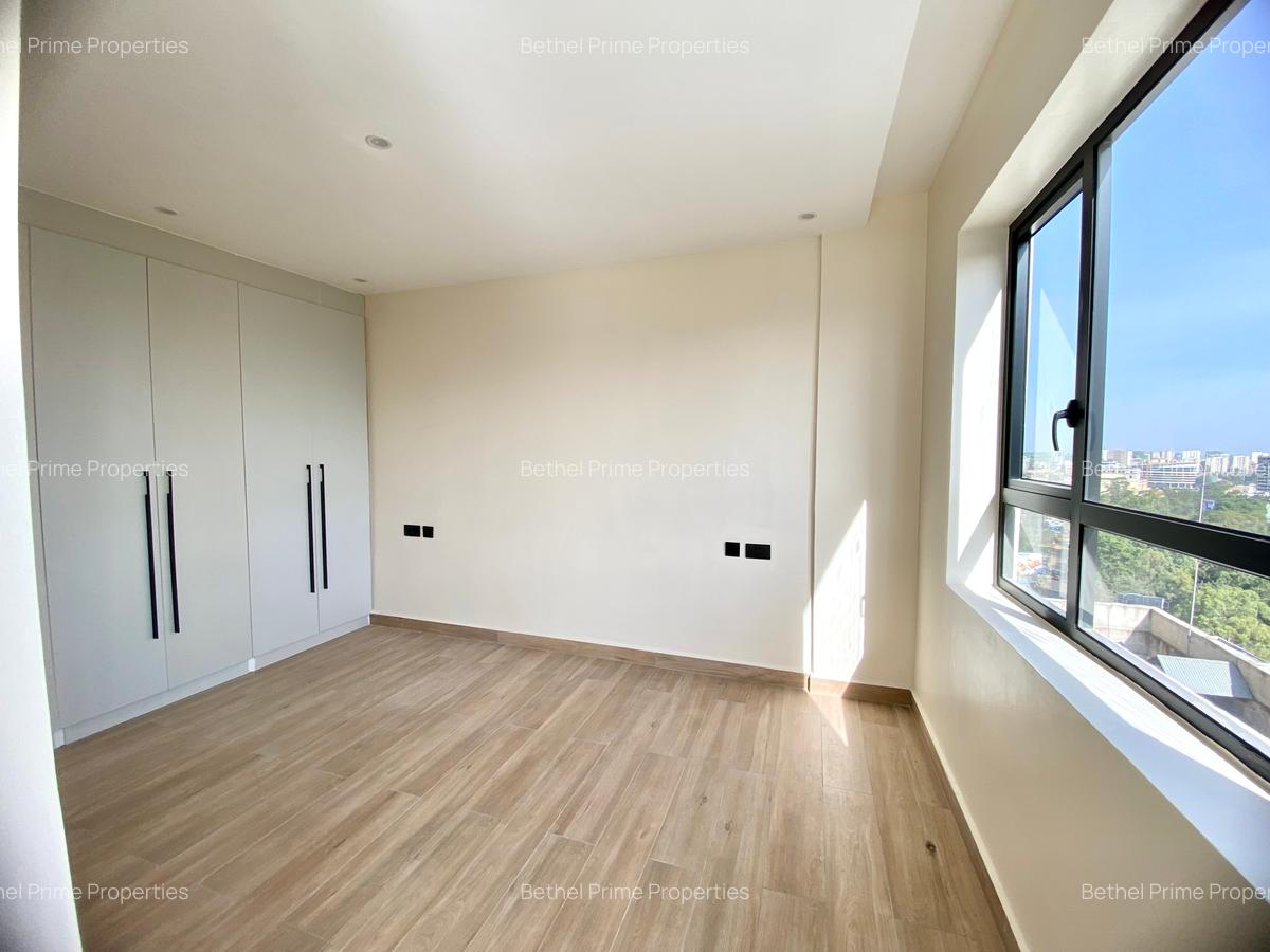 4 Bed Apartment with En Suite in General Mathenge - 20