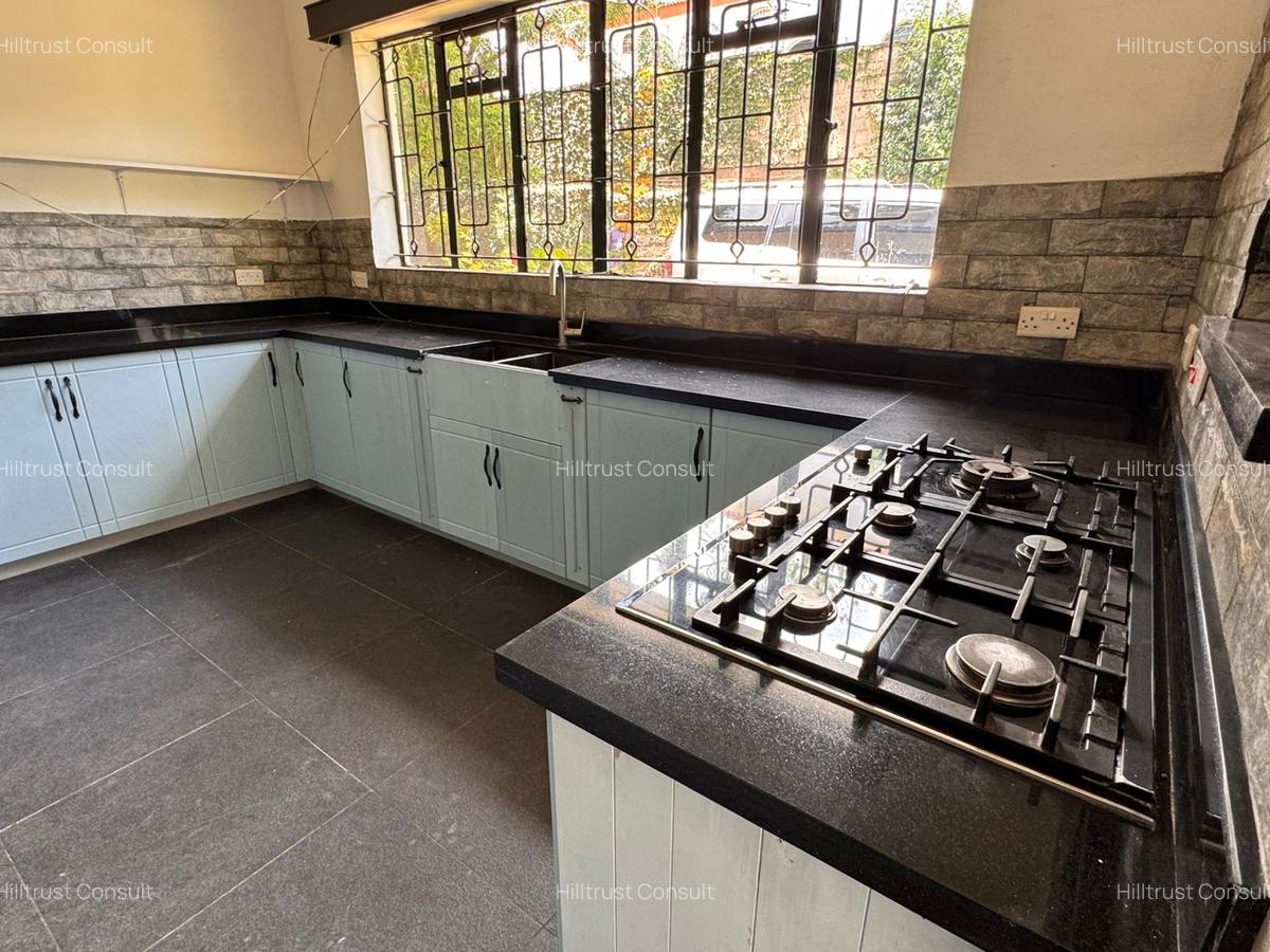4 Bed Townhouse with En Suite at Off James Gichuru - 2