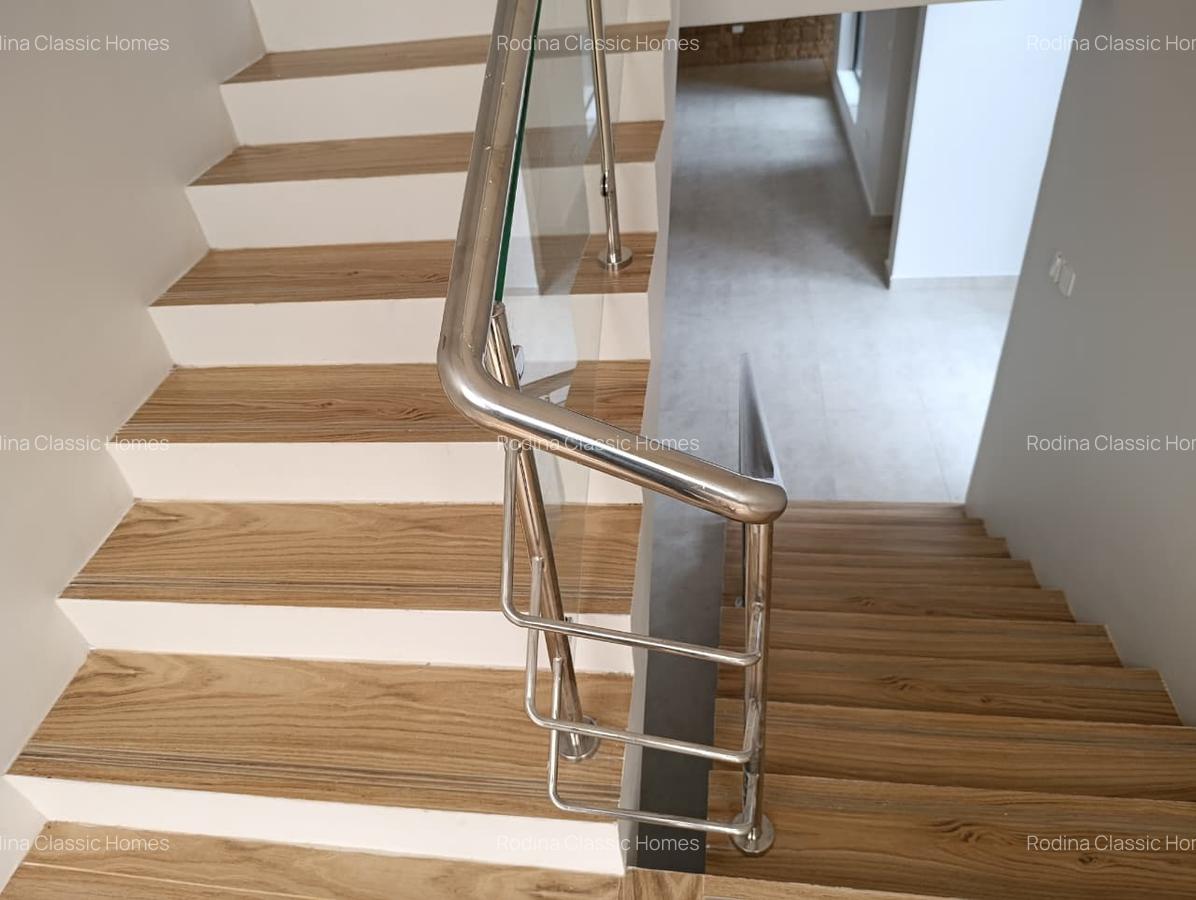 6 Bed Townhouse with En Suite in Karen - 5