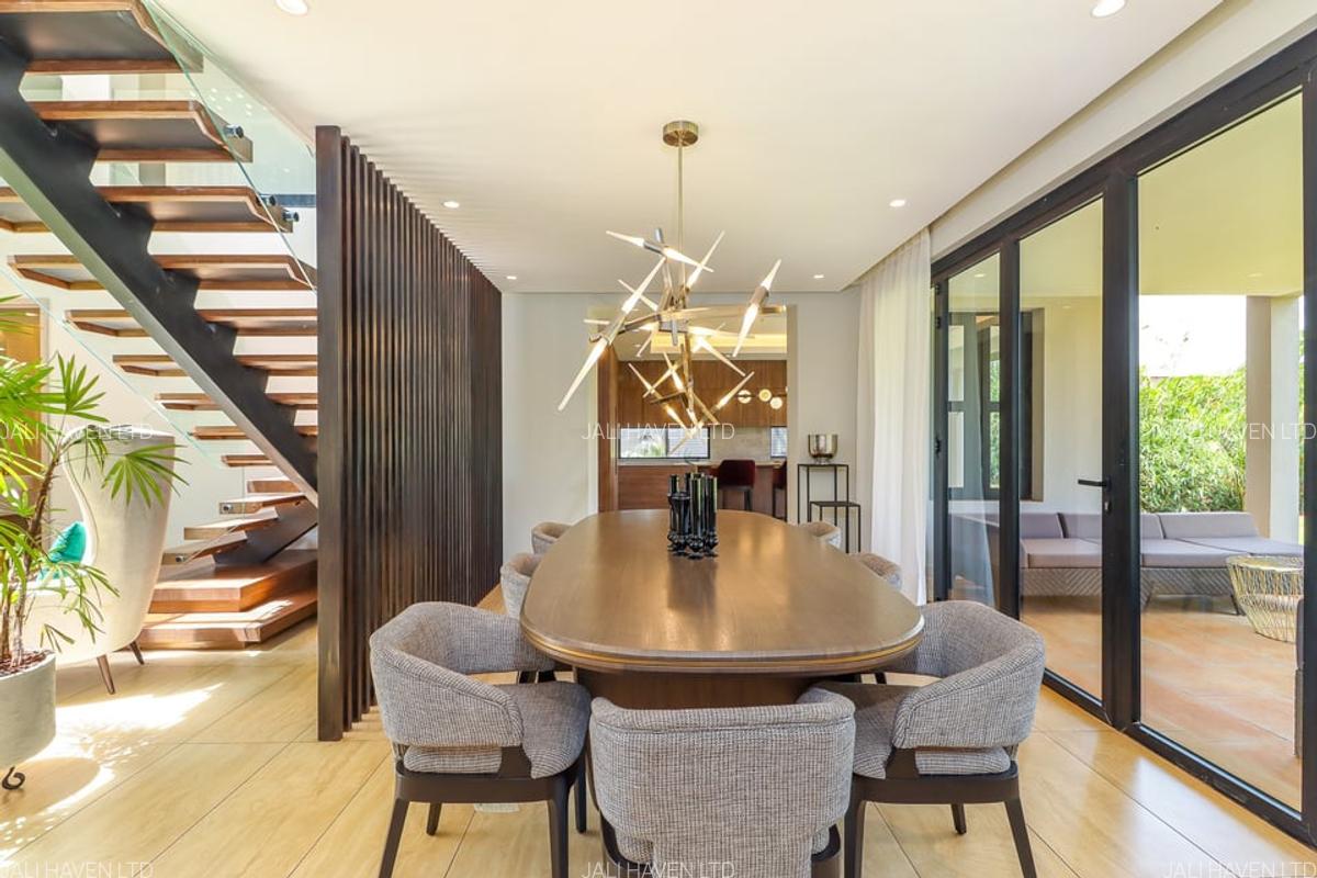 5 Bed Villa with En Suite in Runda - 5