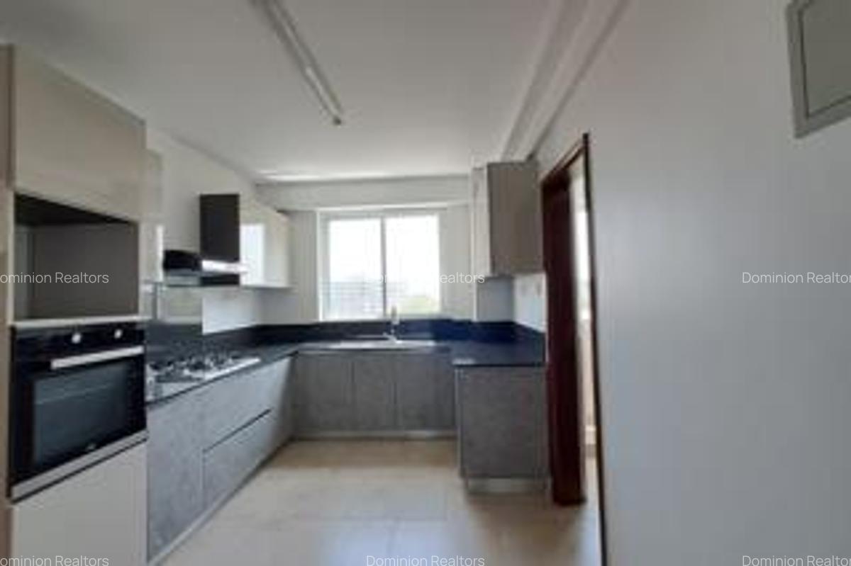 3 Bed Apartment with En Suite in Westlands Area - 4