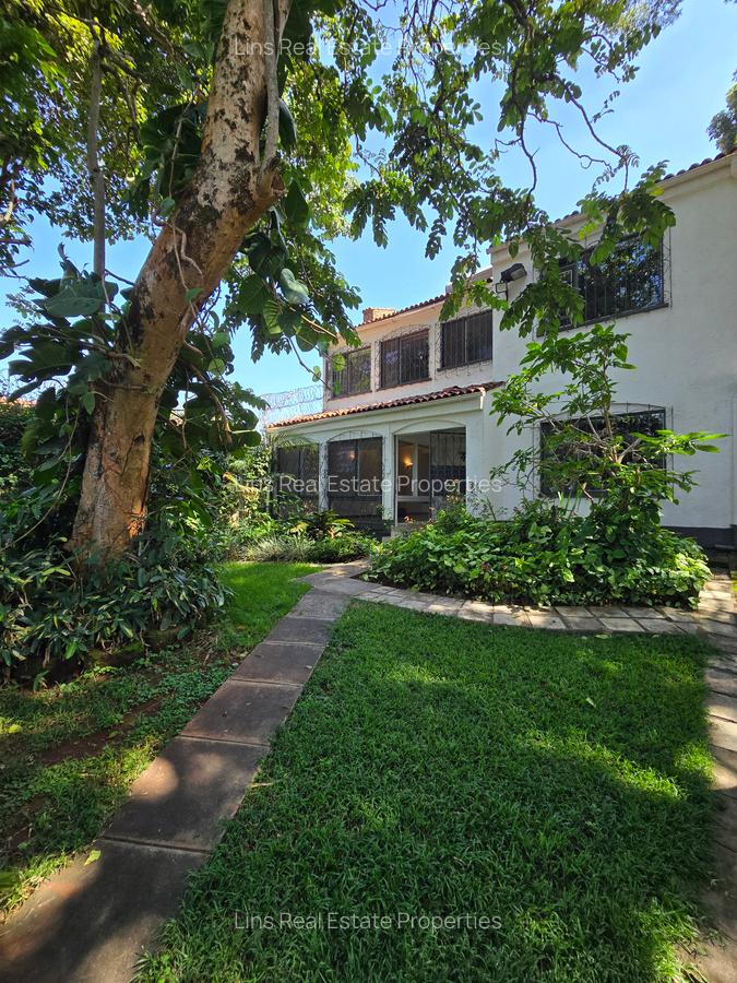 4 Bed Townhouse with En Suite in Muthaiga - 11