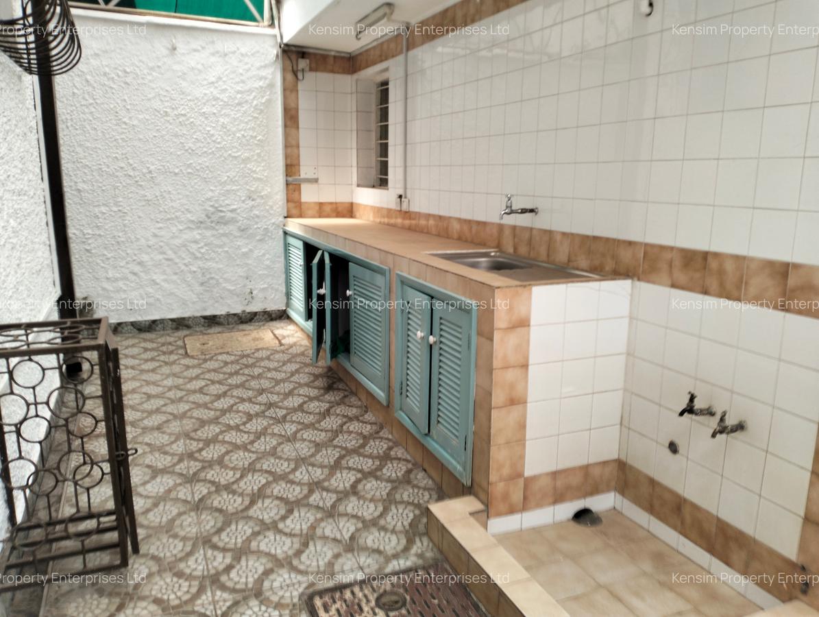 4 Bed Townhouse with En Suite in Kilimani - 19