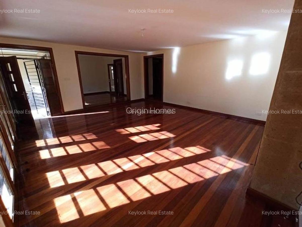 5 Bed Townhouse with En Suite at Lavington Green - 6