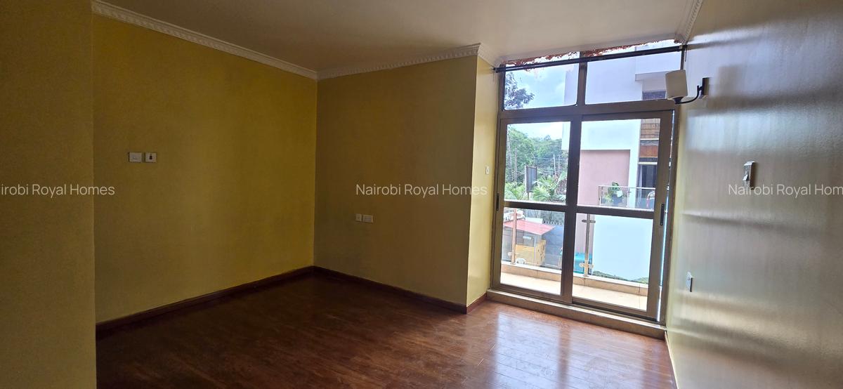 5 Bed Townhouse with En Suite at Lavington Green - 13