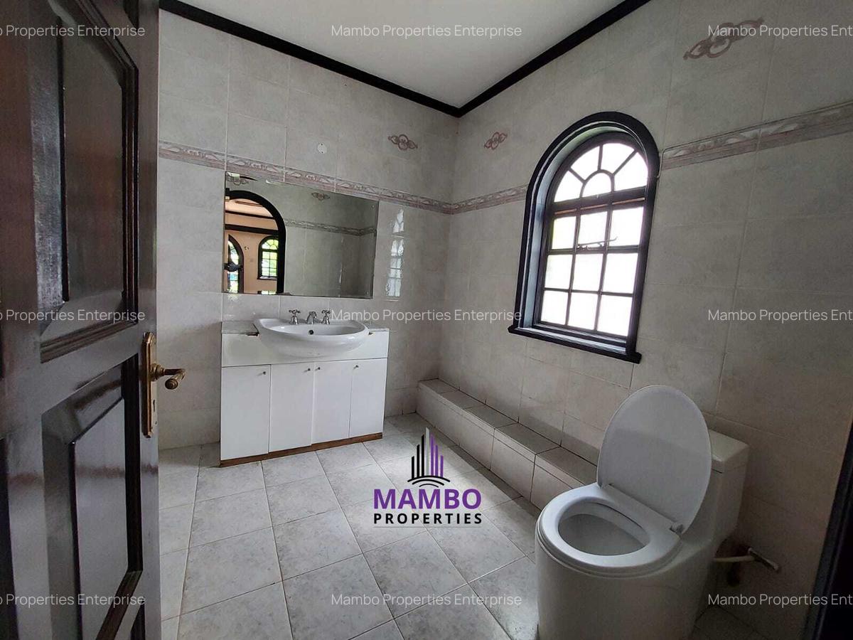 4 Bed Townhouse with En Suite at Riverside Dr - 19