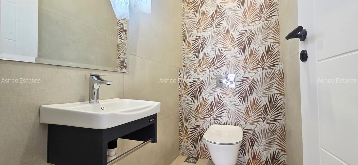 6 Bed Villa with En Suite in Lavington - 4