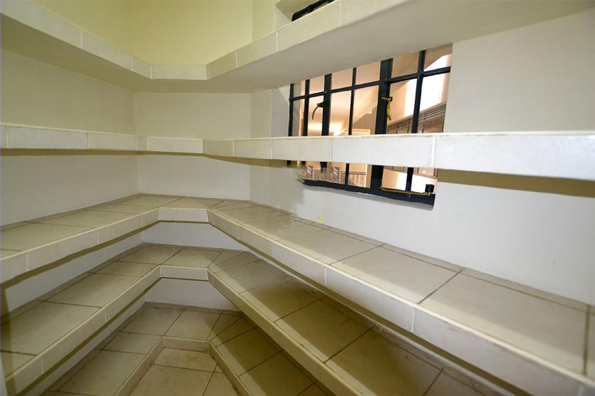 5 Bed Apartment with Swimming Pool in Westlands Area - 19