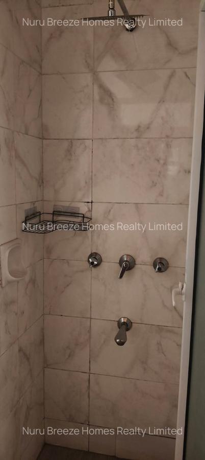 5 Bed House with En Suite in Nyari - 15