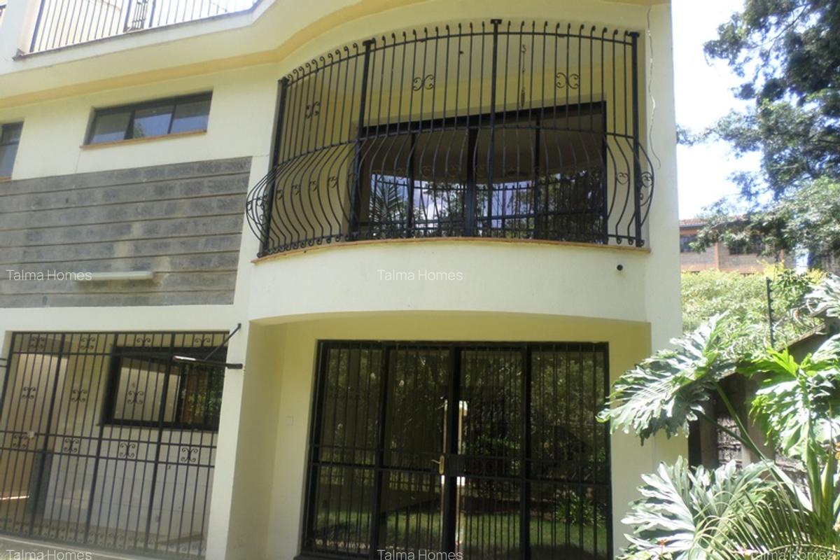 4 Bed Townhouse with En Suite at Westlands - 3