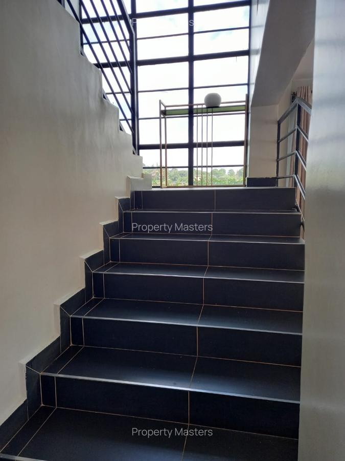 5 Bed Townhouse with En Suite at Acacia - 9