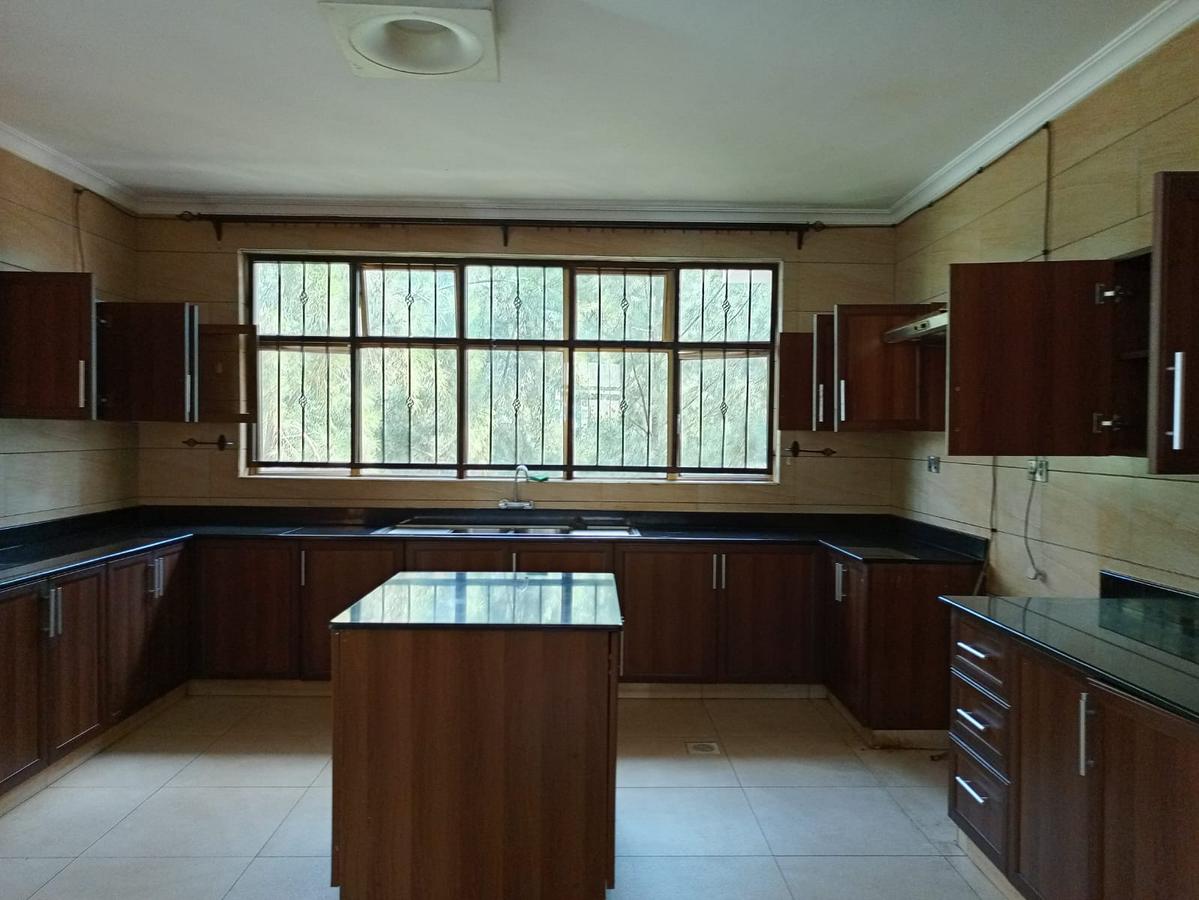 6 Bed House with En Suite in Kitisuru - 2