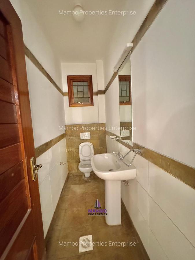 3 Bed Apartment with En Suite at Riverside Dr - 10