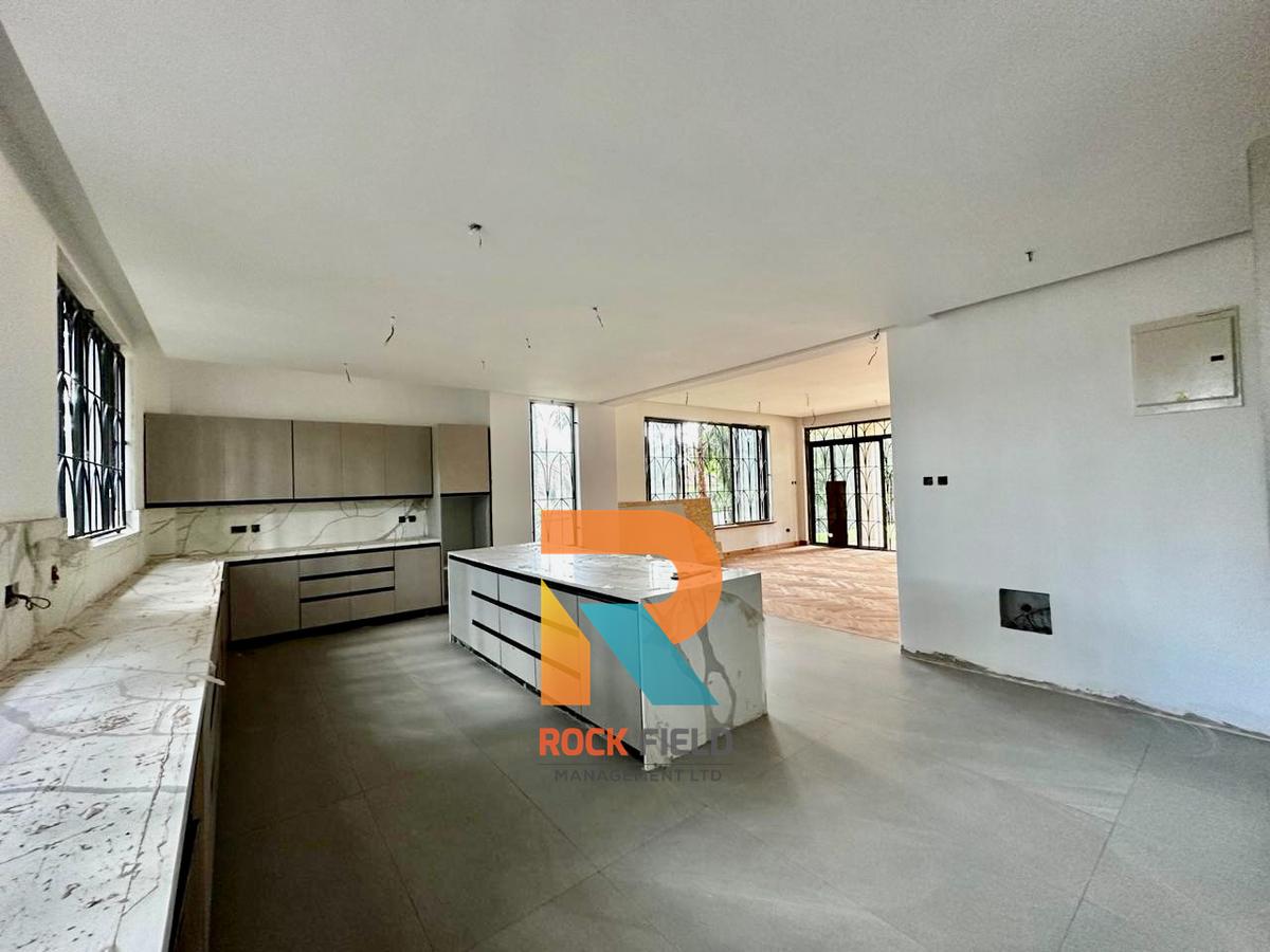 4 Bed Townhouse with En Suite in Runda - 3