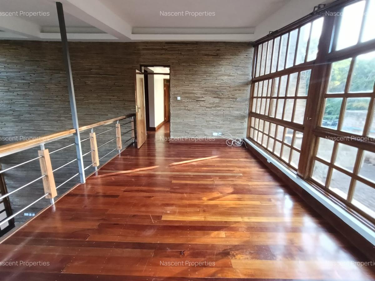 4 Bed House with En Suite in Runda - 6