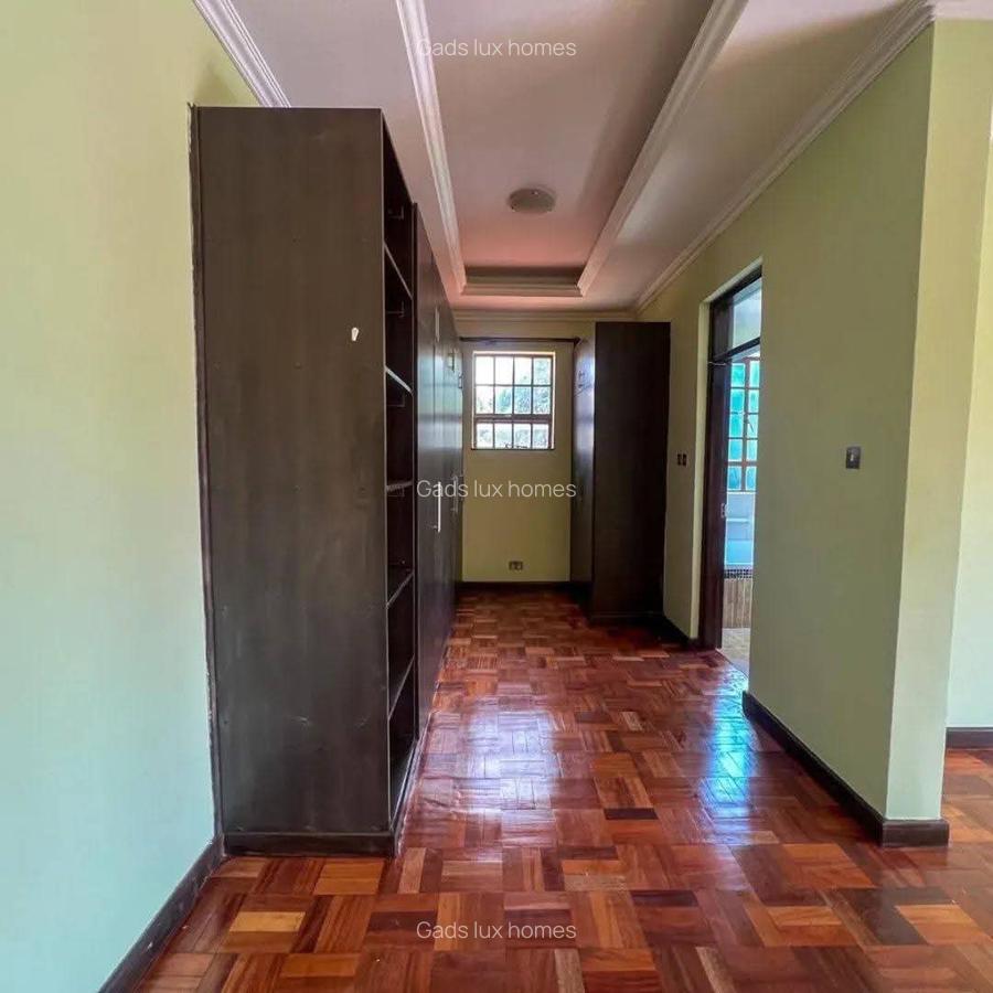 4 Bed Villa with En Suite at Rosslyn - 5