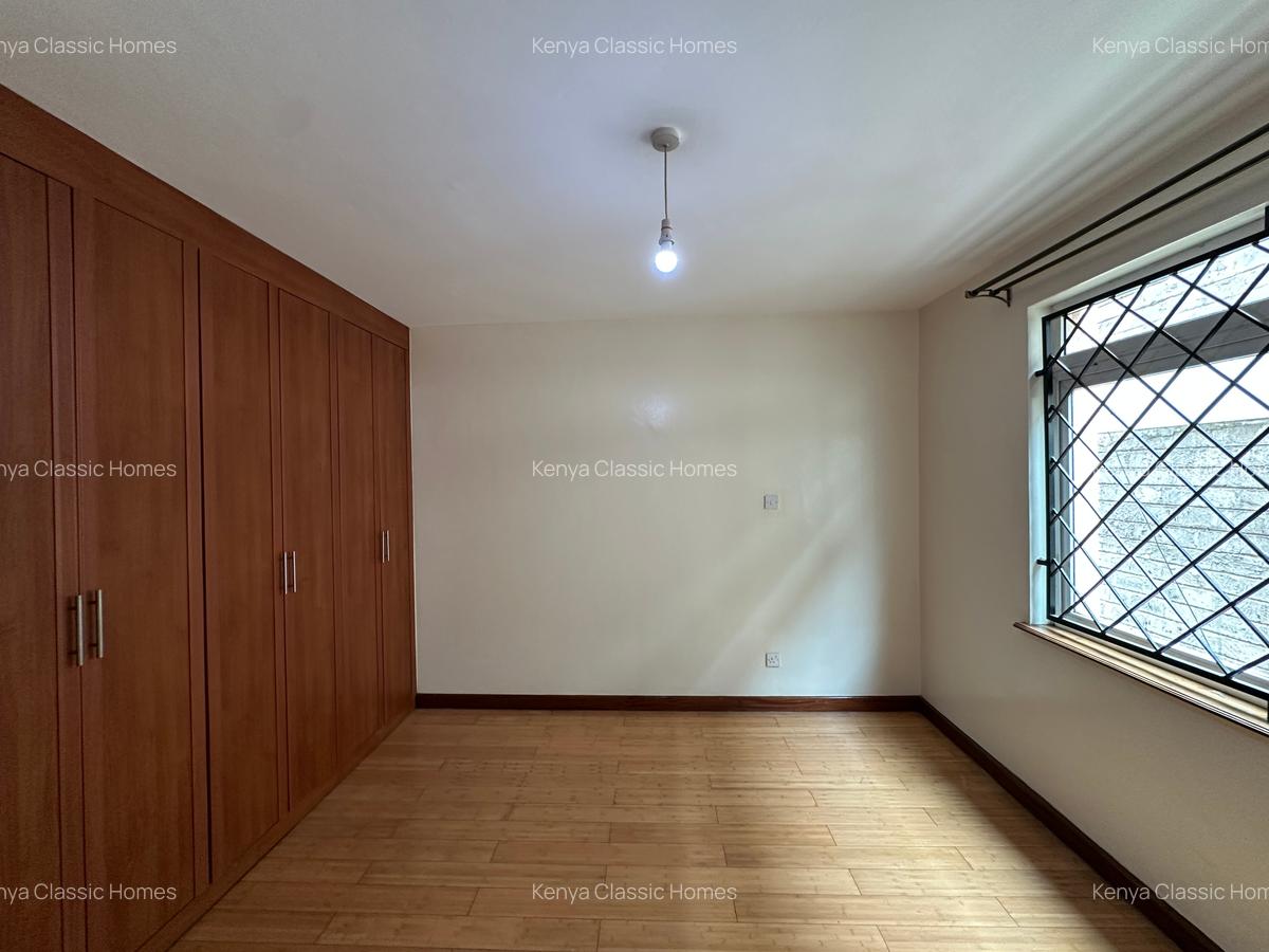 3 Bed Apartment with En Suite in Kilimani - 12