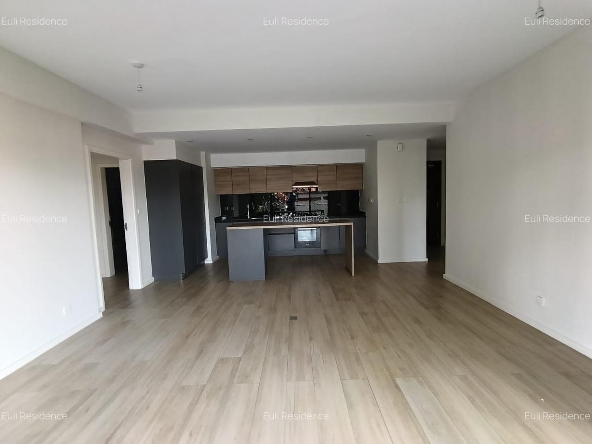 2 Bed Apartment with En Suite at Riverside Drive - 11