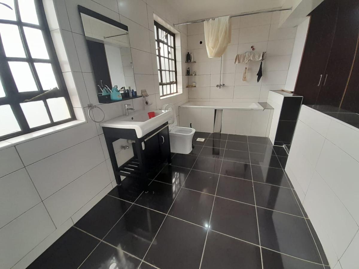 5 Bed Townhouse with En Suite at Milimani - 2