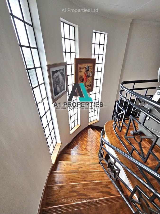 4 Bed Townhouse with En Suite in Lavington - 13