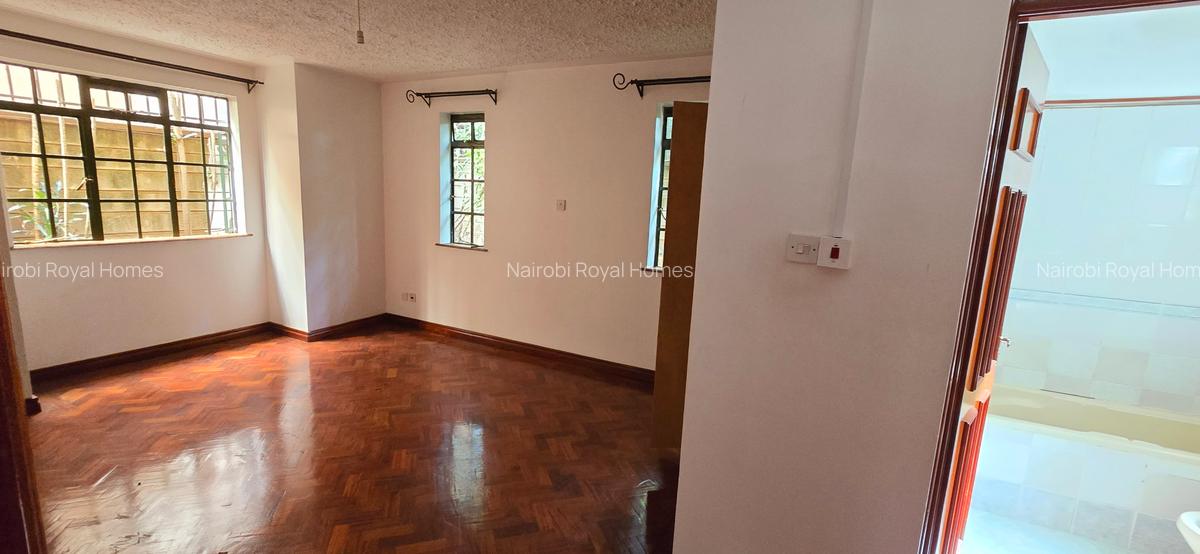 4 Bed Townhouse with En Suite at Lavington Road - 15