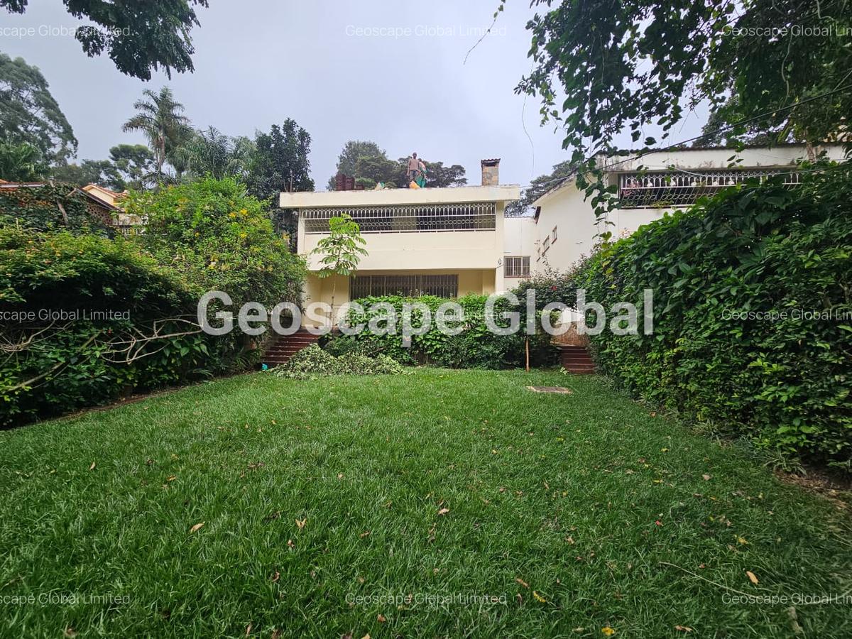 4 Bed Villa with En Suite in Spring Valley - 9