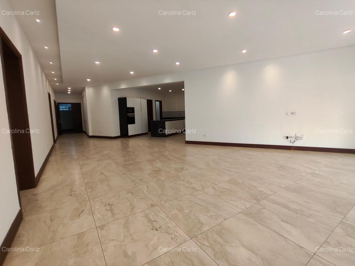 4 Bed Apartment with En Suite at City Park Drive - 12