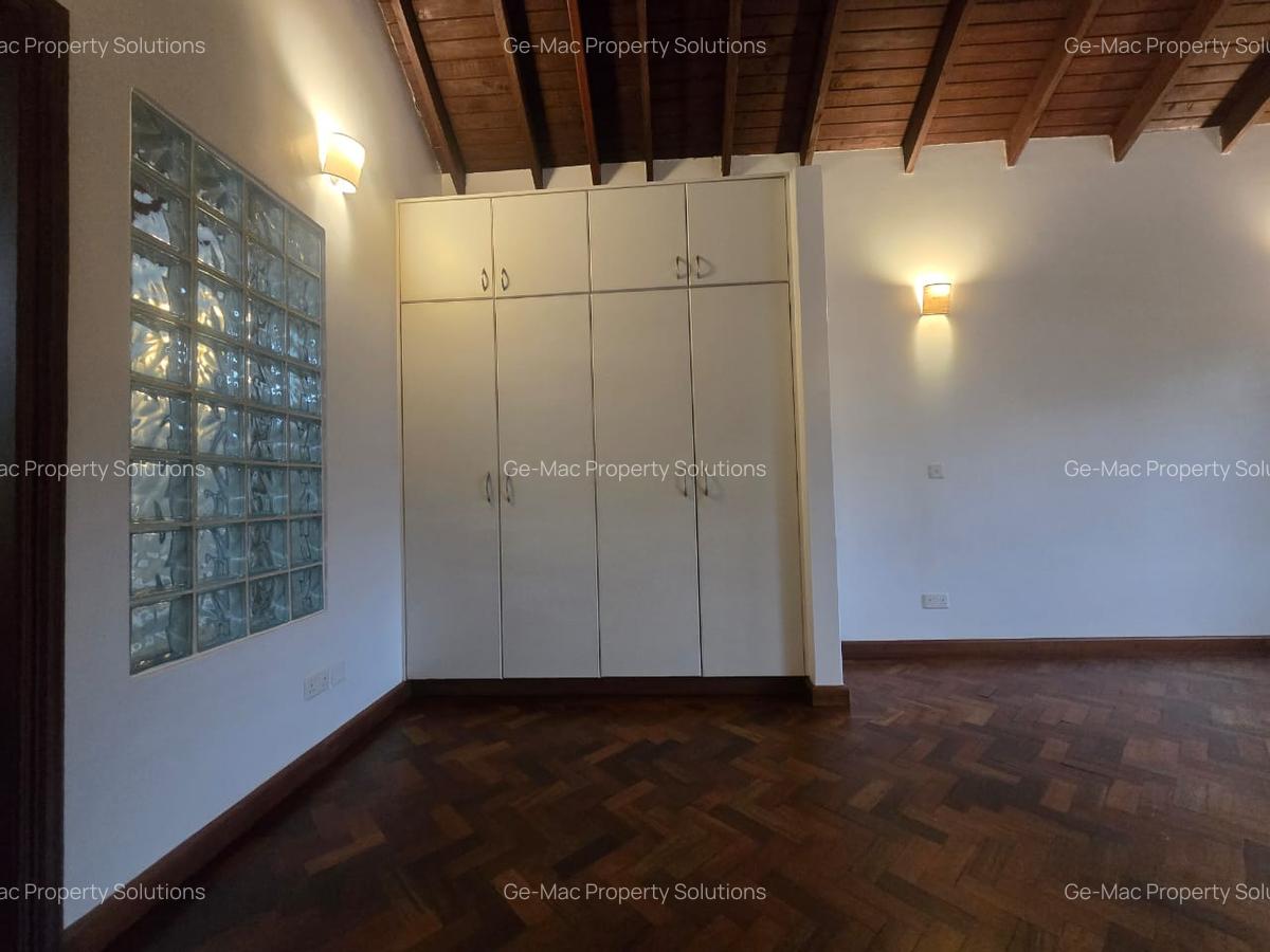 3 Bed House with En Suite in Runda - 16