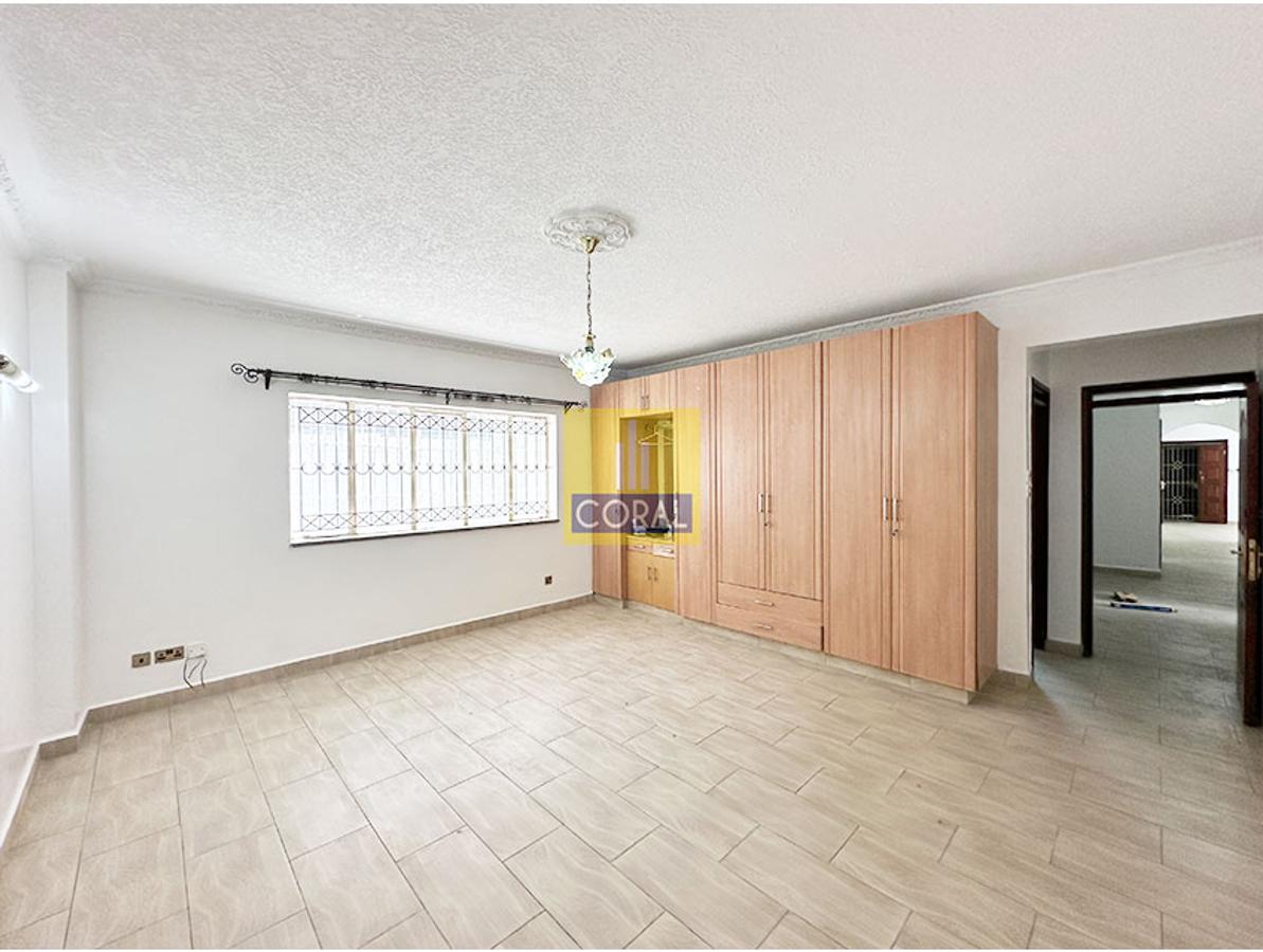 4 Bed Apartment in Parklands - 13